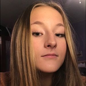 Meet your Posher, Gabriella